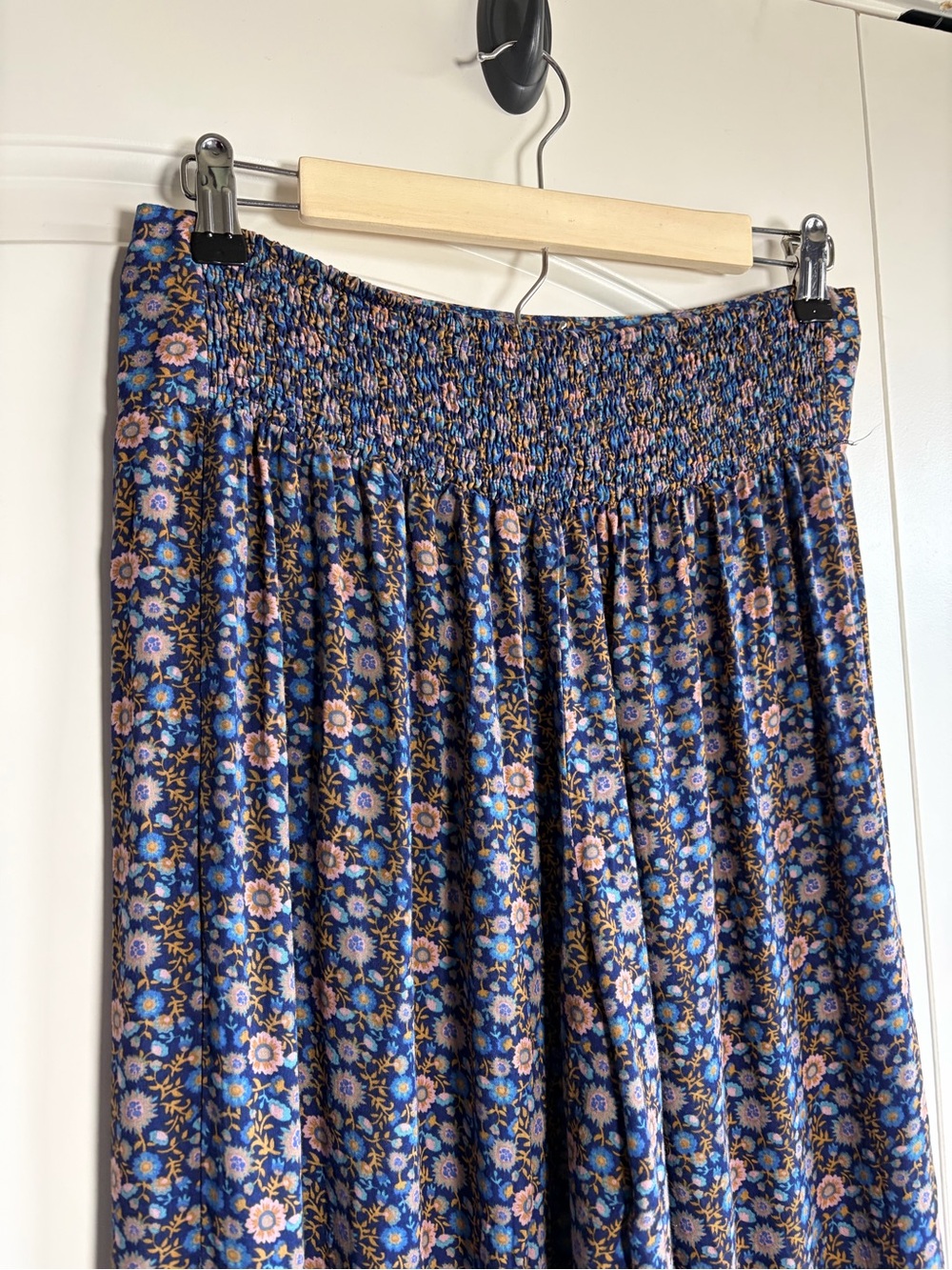 Natural Life Floral Wide Leg Pants With Ruffle Bottom Blue Medium - Picture 8 of 10